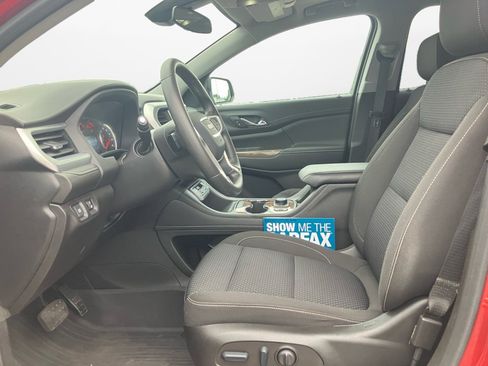 Used 2023 GMC Acadia SLE w/ Driver Convenience Package FWD image 11