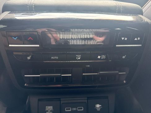 Used 2022 Acura MDX SH-AWD w/ Advance Package image 17
