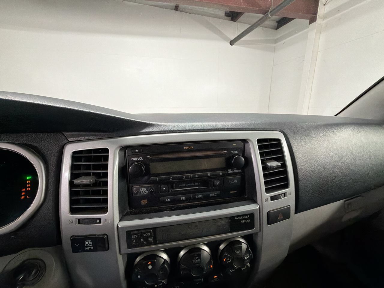 Used 2005 Toyota 4Runner SR5 RWD image 13