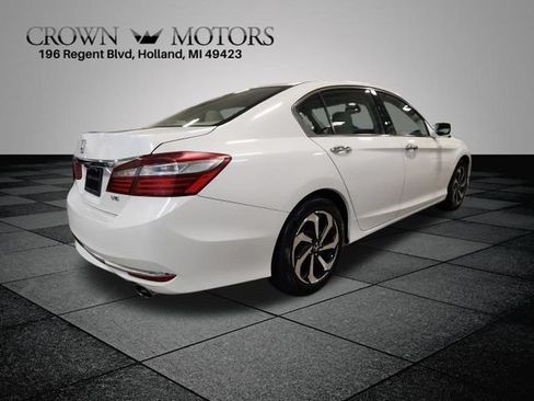 Used 2016 Honda Accord EX-L image 3