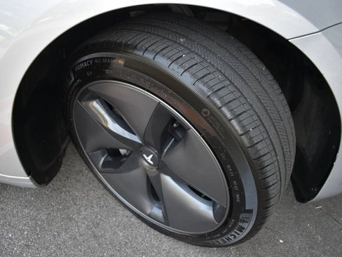 Used 2018 Tesla Model 3 Long Range AWD/4WD image 48