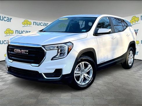 Used 2024 GMC Terrain SLE image 12