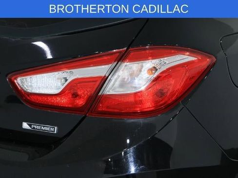 Used 2017 Chevrolet Cruze Premier FWD image 14