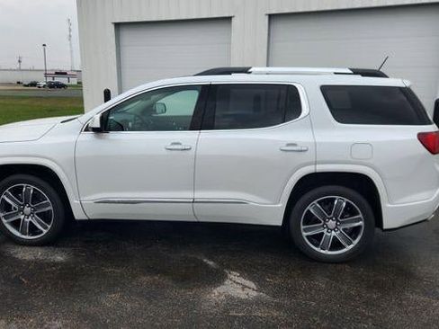 Used 2019 GMC Acadia Denali image 7