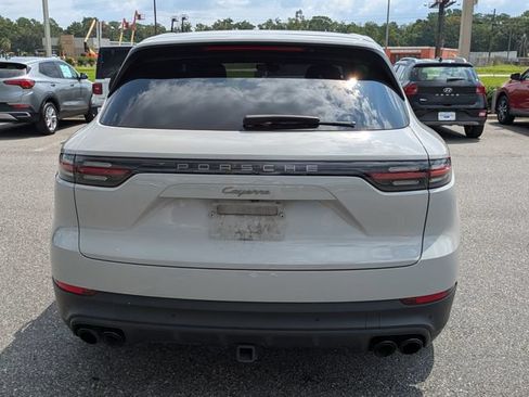 Used 2022 Porsche Cayenne AWD/4WD image 4