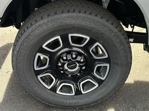 New 2026 Ford F250 Platinum image 9