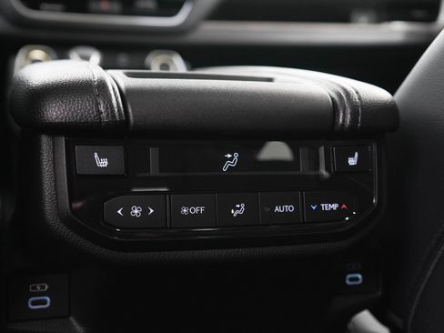 Used 2026 Toyota Grand Highlander AWD image 17