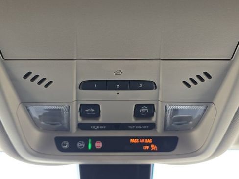 Used 2024 GMC Terrain Denali image 41