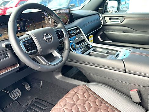 New 2026 Nissan Armada Platinum image 9
