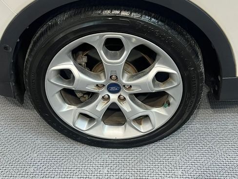 Used 2014 Ford Escape Titanium w/ Equipment Group 401A FWD image 9