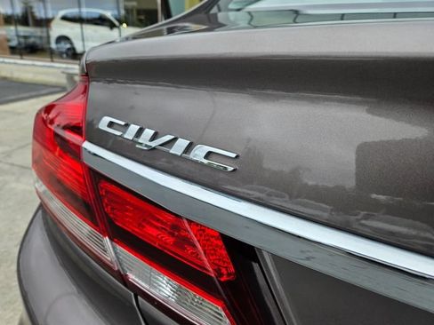 Used 2015 Honda Civic EX image 11