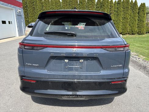 Certified 2025 Toyota Crown Signia w/ Advanced Technology Package image 4