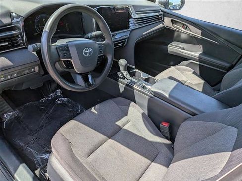 Used 2025 Toyota Camry LE FWD image 12