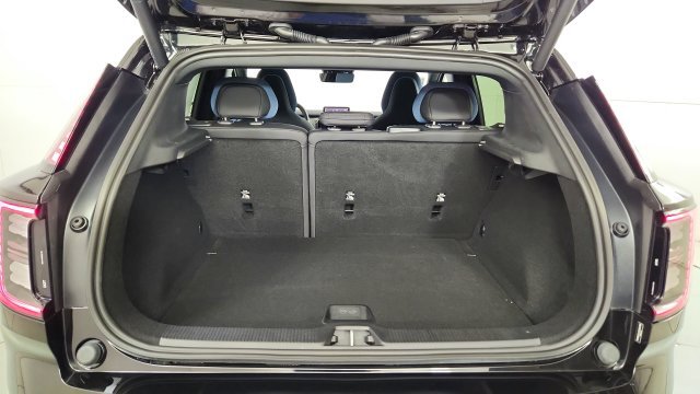 New 2026 Volvo EX30 Ultra w/ Protection Package AWD/4WD image 36