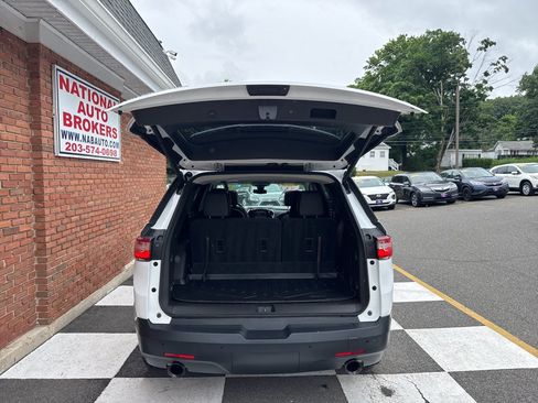 Used 2018 Chevrolet Traverse LT AWD/4WD image 43