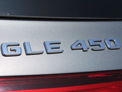 Used 2023 Mercedes-Benz GLE 450 4MATIC w/ AMG Line Exterior image 8
