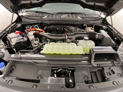 New 2025 Ford F150 Lariat w/ Equipment Group 502A High image 17