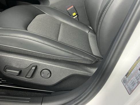 Used 2025 Kia EV6 Light w/ Light LR Technology Package image 26