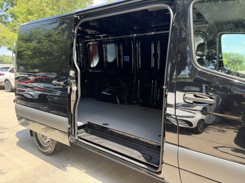 Certified 2025 Mercedes-Benz Sprinter 2500 image 13