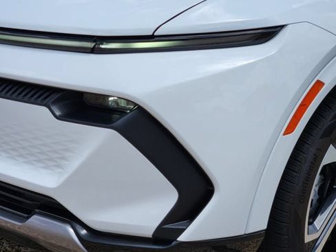 New 2026 Chevrolet Equinox EV LT w/ Convenience Package II FWD image 6
