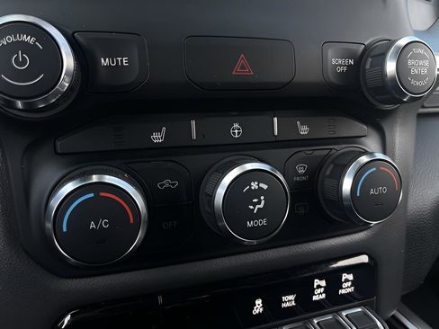 Used 2022 RAM 1500 Big Horn image 22