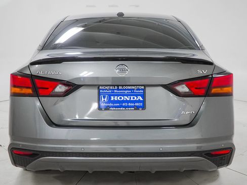 Used 2022 Nissan Altima 2.5 SV AWD/4WD image 8