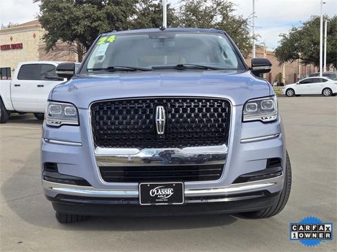 Used 2024 Lincoln Navigator Black Label image 2