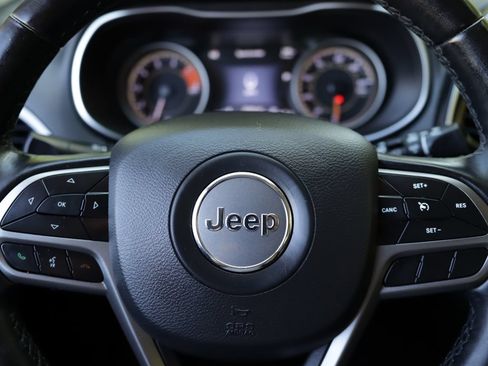 Used 2020 Jeep Cherokee Limited AWD/4WD image 10
