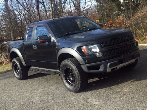 Used 2010 Ford F150 Raptor image 27