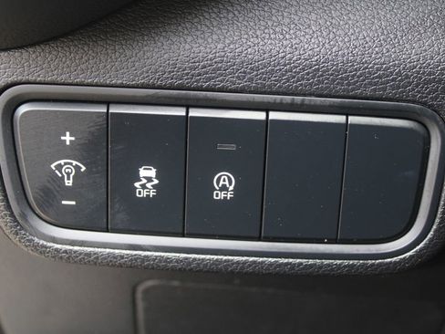 Certified 2025 Kia Soul LX FWD image 23