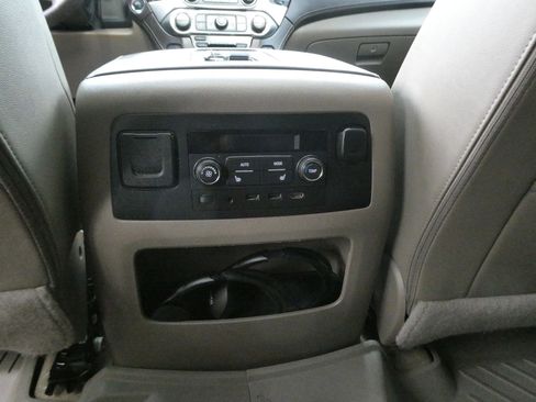 Used 2017 Chevrolet Tahoe Premier AWD/4WD image 32