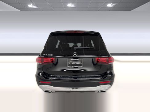 Used 2022 Mercedes-Benz GLB 250 image 10