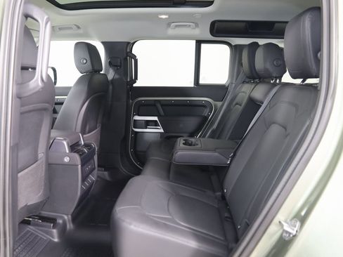 Used 2023 Land Rover Defender 110 S image 64