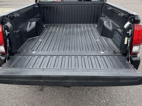 Used 2019 Toyota Tacoma SR w/ SX Package AWD/4WD image 9