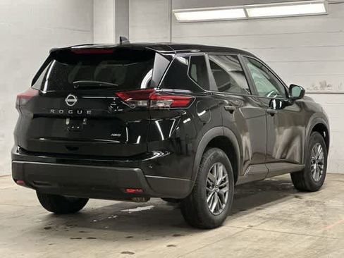 Used 2024 Nissan Rogue S AWD/4WD image 30