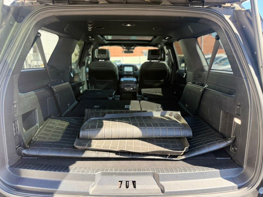Used 2018 Ford Expedition Max Limited w/ Equipment Group 302A AWD/4WD image 9