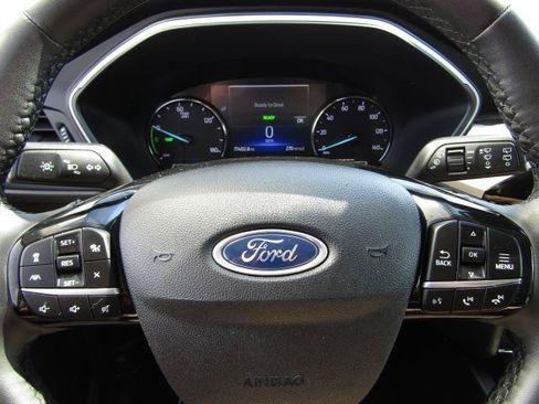 Certified 2022 Ford Escape SE w/ SE Sport Appearance Package AWD/4WD image 17