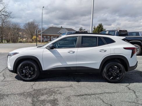 New 2026 Chevrolet Trax LT w/ Driver Confidence Package image 5