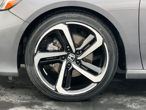 Used 2018 Honda Accord Sport image 28