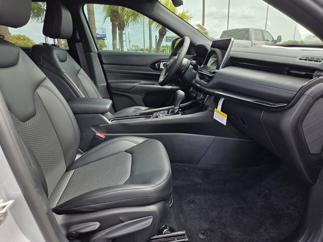 Used 2026 Jeep Compass Latitude AWD/4WD image 16
