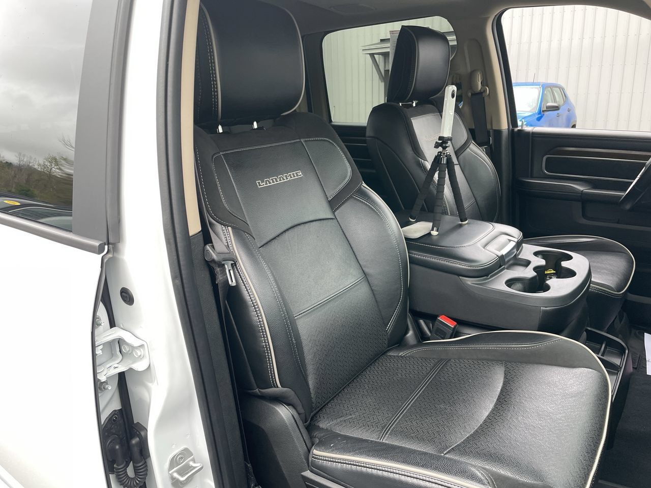 Used 2022 RAM 2500 Laramie AWD/4WD image 23