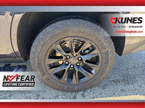 Used 2024 Chevrolet Tahoe Z71 w/ Max Trailering Package AWD/4WD image 18