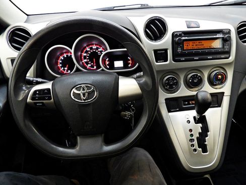 Used 2013 Toyota Matrix L FWD image 16