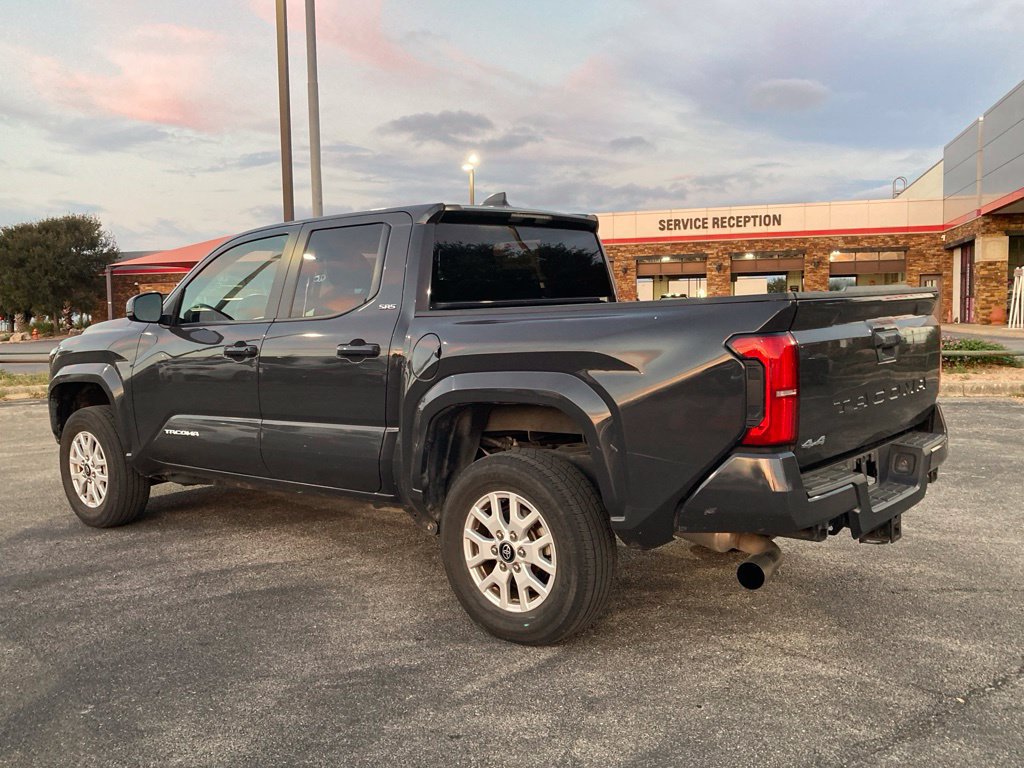 Used 2024 Toyota Tacoma SR5 AWD/4WD image 7