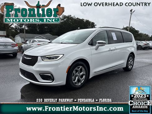 Used 2022 Chrysler Pacifica Limited image 1