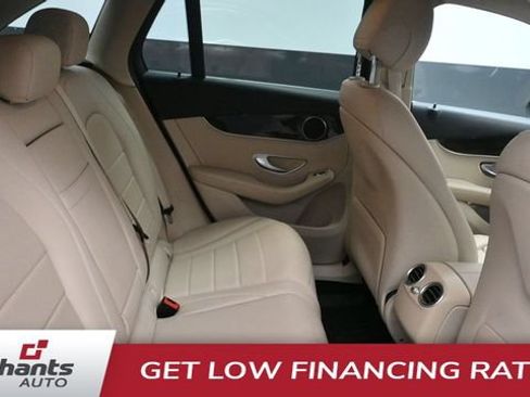 Used 2022 Mercedes-Benz GLC 300 4MATIC image 10