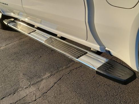 Used 2025 GMC Sierra 1500 SLT w/ SLT Premium Package image 26