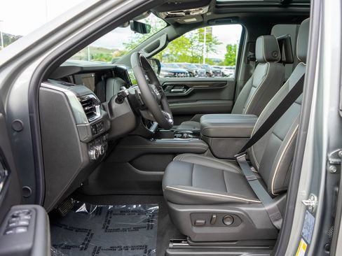 New 2026 GMC Yukon XL Elevation w/ Elevation Premium Package AWD/4WD image 11