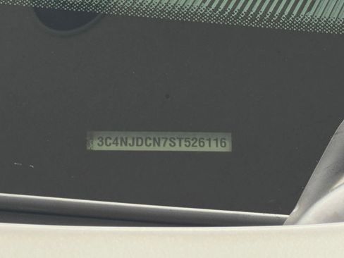 Used 2025 Jeep Compass Limited image 29