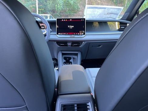 New 2026 Volkswagen Tiguan SE R-Line AWD/4WD image 16